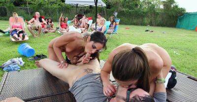 Steamy outdoor dick sharing orgy during hot backyard party on vidfreenow.com