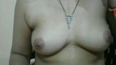 Desi Indian Girl Showing On Cam - India on vidfreenow.com