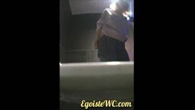 VIP Series 26-35. Young female students close-up pissing into the toilet on vidfreenow.com