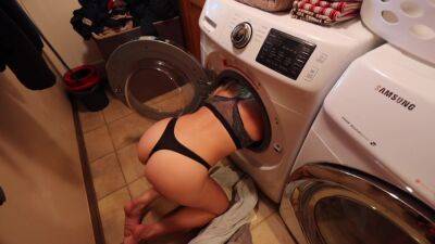 Bailey Brewer Gets Stuck In The Washing Machine And Step Bro Is There To Help on vidfreenow.com