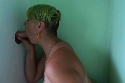 Cock Sucking Through Gloryhole And Swallow 4 Min on vidfreenow.com