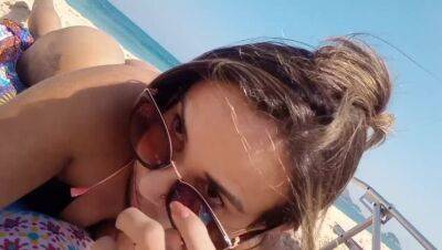 Beach, Sun and dick in the ass in the car on vidfreenow.com