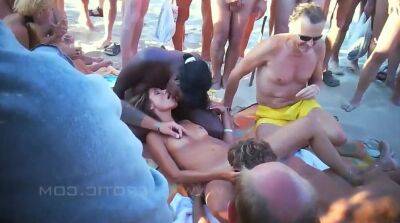 Public beach group fucking on vidfreenow.com