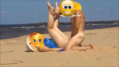 Walking Along The Beach, I Inserted My Penis To A Resting Mommy on vidfreenow.com