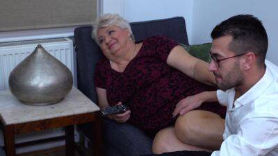 BBW in her late 50s tries younger nephew's cock the hard way on vidfreenow.com