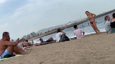 Barcelona Beach Sept 2023 on vidfreenow.com