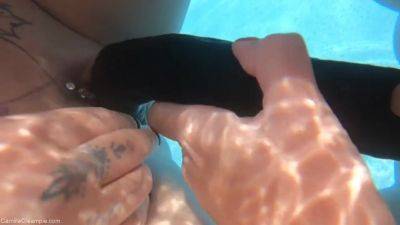 Trying Out A Double Ended Dildo Underwater With Cheyenne - Camillacreampie - Britain on vidfreenow.com