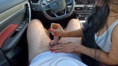 Outdoor fucking in the car with a stranger on vidfreenow.com