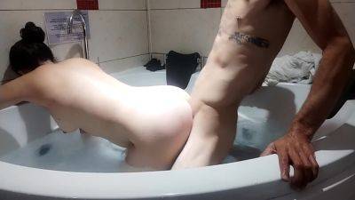 Hdjacuzzi - The Delicious Amanda Bee Gets Fucked Out And Underwater - Chile on vidfreenow.com