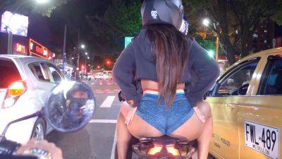 Colombian latina shows off her big ass in public during a motorcycle tour - Colombia on vidfreenow.com