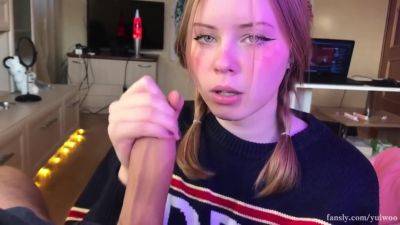 Yuiwoo - Student Girl Gently Sucks And Loves Cum on vidfreenow.com