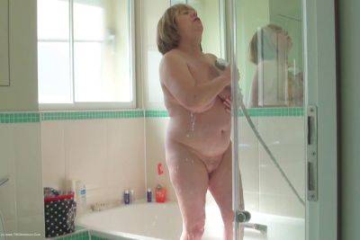 Shower Time on vidfreenow.com