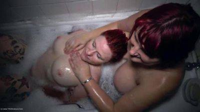 Mollie & Boobarella's Bath on vidfreenow.com