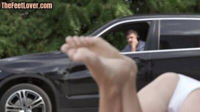 Feet 19yo chick pussyfucked outdoor by erotic partner on vidfreenow.com