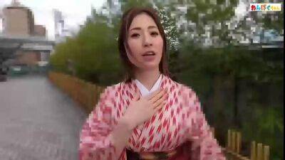 Gorgeous woolly Japanese harlot giving a hot handjob - Japan on vidfreenow.com