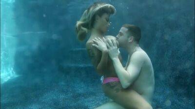 Full-breasted Girl Screwed Underwater on vidfreenow.com