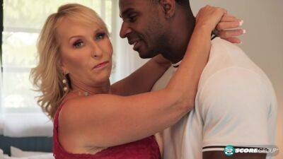 Sandy's surprise: a big, black cock to fuck! - 50PlusMilfs on vidfreenow.com