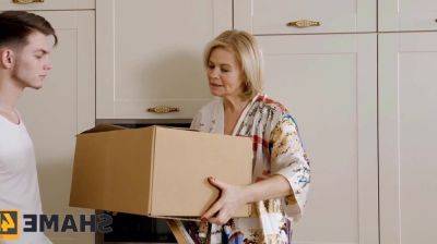 Mature Russian cougar fucked by younger delivery man - Shame 4K - Russia on vidfreenow.com