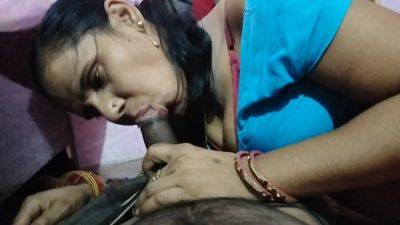 Ghar Par Akeli Bhabhi Ne Paros Ke Ladke Ko Bulakar Chudwai - India on vidfreenow.com