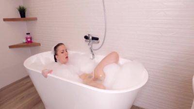 Hoth Bath With Hitachi - Russia on vidfreenow.com