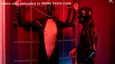 Slave Girl In Latex Catsuit In Electro-shock-heels - Germany on vidfreenow.com