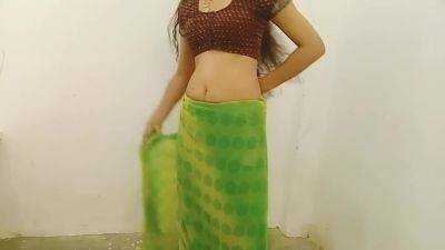 Bath karti hui bhabhi - India on vidfreenow.com