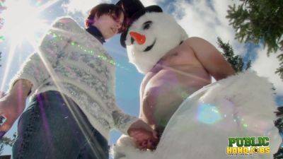 Public Handjobs Brandi de Lafey Strokes A Snowman on vidfreenow.com