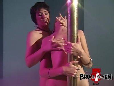 BRUCE SEVEN - Lia Baren and Alex Dane lick and finger each other s cunts on vidfreenow.com