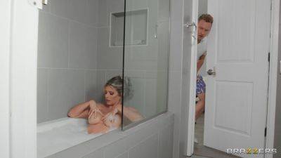 Spicy sex treat for mommy after the needy stepson spies on her in the tub on vidfreenow.com