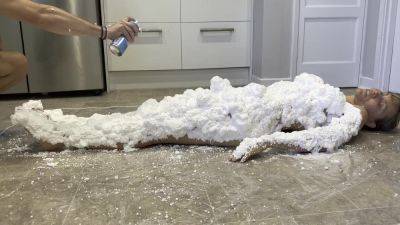 Foam Scraping Wam (wet And Messy) - Britain on vidfreenow.com