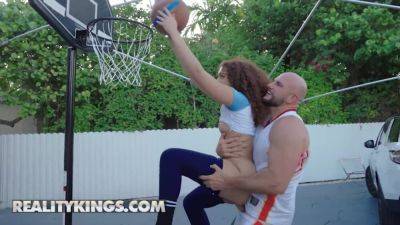 REALITY KINGS - Willow Ryder Knows JMac Basketball Skills Are Not Good Thats Why She Motivates Him By Showing Her Tits on vidfreenow.com