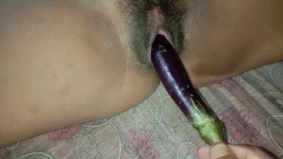 Eighteen Years School Girl Fuck With Brinjal - India on vidfreenow.com