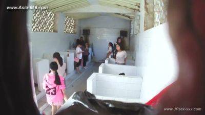 Chinese girls go to toilet.306 - China on vidfreenow.com