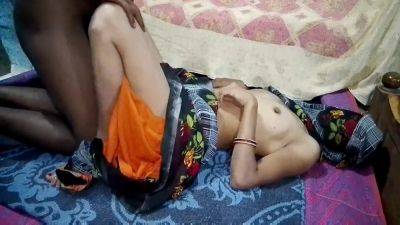 Aaj Padosan Bhabhi Ki Jamkar Chudayi Kar Diya Bhabhi Chilla Gayi Or Condom Fat Gaya To Sara Maal Bhabhi Ki Chut Me Hi Chhut Gaya - India on vidfreenow.com