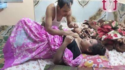 Domestic Help Comes Into Real Help - While The Master Can Not Control His Lust - India on vidfreenow.com