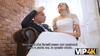 La coppia sposata decide di vendere la figa della sposa a buon prezzo - VIP4K reality porn - Czech Republic on vidfreenow.com