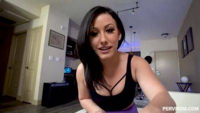 Jennifer White: Stepmom or Nothing on vidfreenow.com