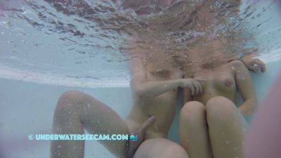 Teen couple wants to fuck in a sauna pool on vidfreenow.com