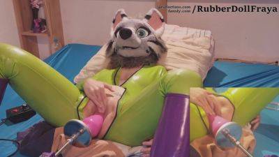 Rubber And Fuckmachine on vidfreenow.com