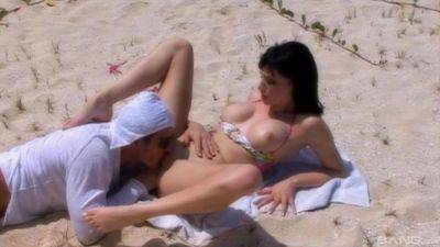 Erotic play by the beach with a random man set to fuck her like crazy on vidfreenow.com