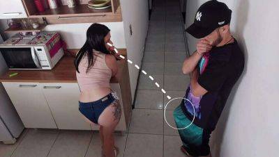 Latin Wife Cheats with Hubby's Friend in Homemade Video - Brazil on vidfreenow.com