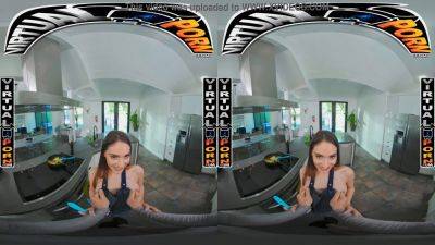 Sera Ryder gets breakfast from a virtual POV dick in VR! on vidfreenow.com