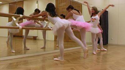 Needy ballerinas are enjoying a nice oral play on the dance floor on vidfreenow.com