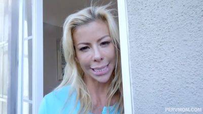 Advantages of a Buxom Step-mother: Alexis Fawx on vidfreenow.com