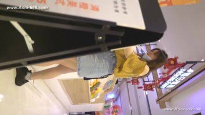 Peeping chinese amateur upskirt.190 - China on vidfreenow.com