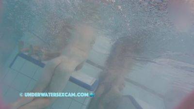 This Young Couple Plays Together Underwater In Front Of Many People on vidfreenow.com