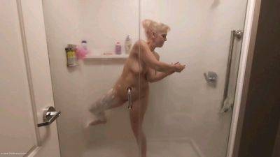 Shaving In The Shower - Usa on vidfreenow.com