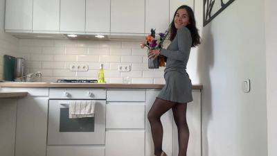 Cleaning The Kitchen In Stockings - Russia on vidfreenow.com