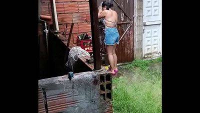 Neighbor Seeks Shelter from Rain, Offers Blowjob in Return on vidfreenow.com