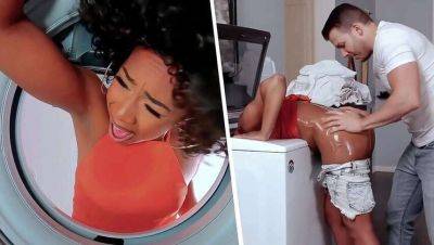 Feeling up My Girlfriend's Ebony Mom Stuck in Washing Machine - MILFED on vidfreenow.com